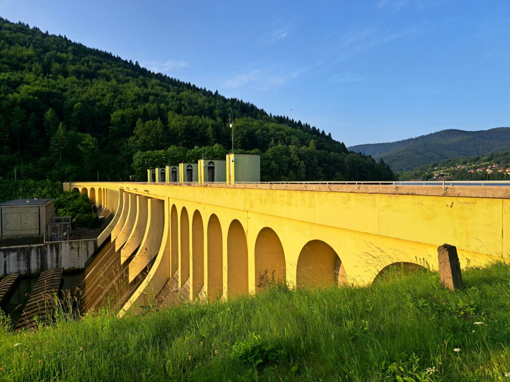 Zapora Porąbka